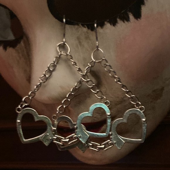 Criminal Undercover BTS Inspired Heart Handcuff Earrings - Picture 1 of 5